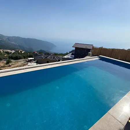 Vila Alinca Infinity